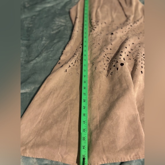 Jessica Simpson Sleeveless Tan Dress Size 8 Geometric Pattern. - Picture 5 of 9